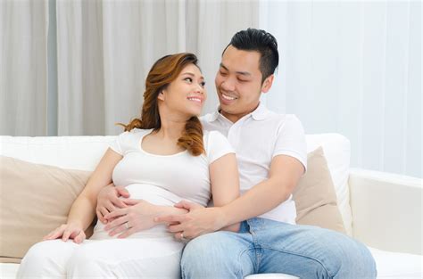 妊娠中のセックス 妊婦や胎児への影響は？妊娠初期。